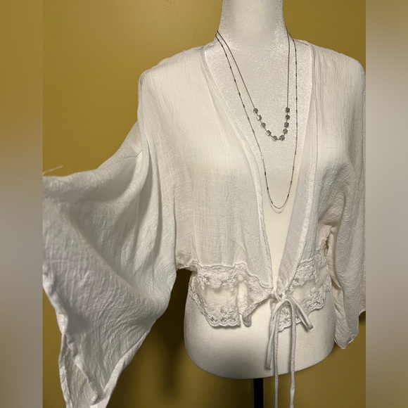 Forever 21 light sheer top/jacket - Picture 1 of 5